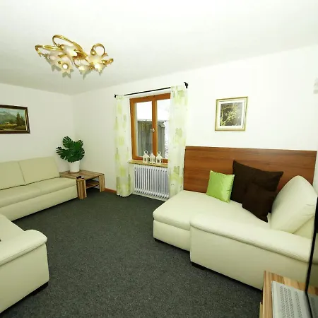 بيت للعطل In Near Lift *