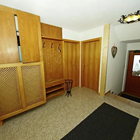 بيت للعطل In Near Lift *