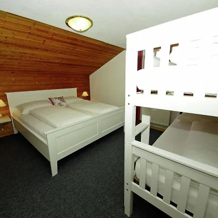 度假居 In Near Lift *