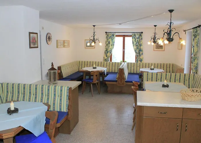 In Near Lift بيت للعطل *