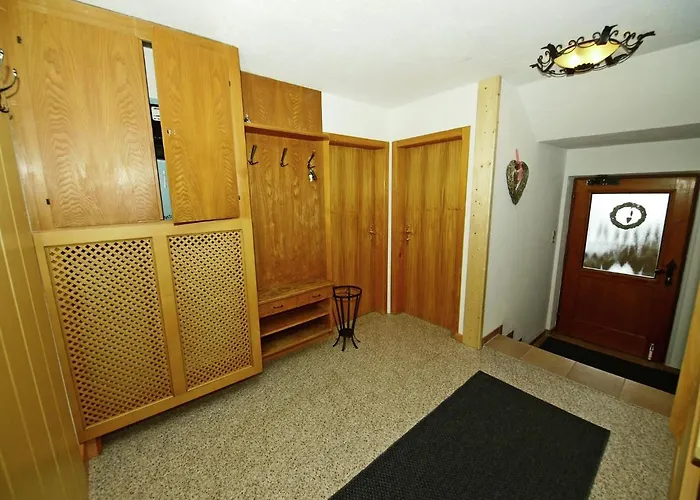 بيت للعطل In Near Lift *