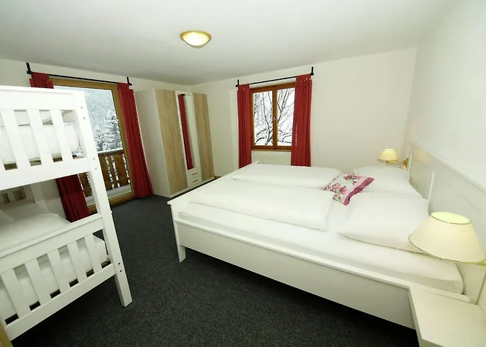 In Near Lift * كابل